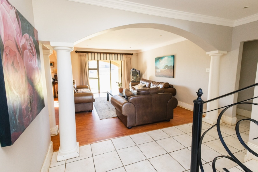 4 Bedroom Property for Sale in Groenvlei Sh Free State